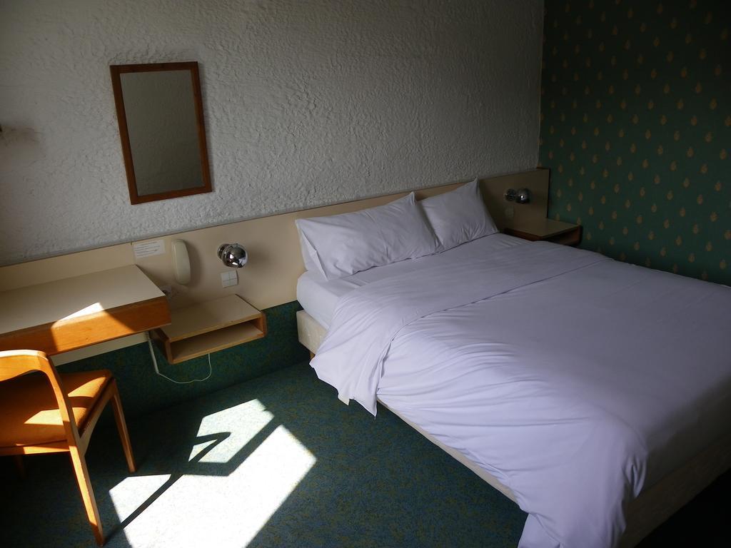 Hotel Logitel Saint-Doulchard Eksteriør billede