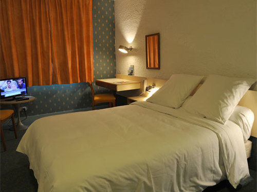 Hotel Logitel Saint-Doulchard Eksteriør billede